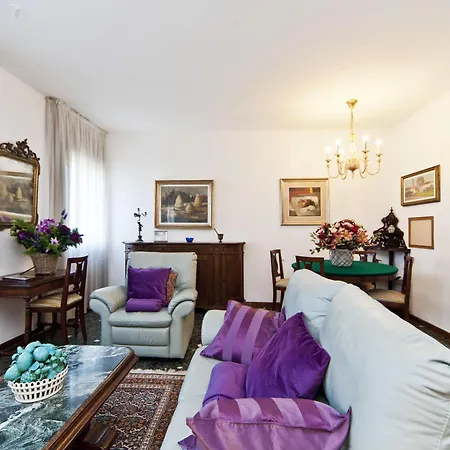 Ca' Teresa Train Station - Cruise Close Venice